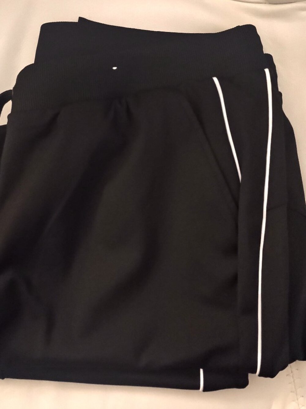 Maurices Women's black and white jogger pants 1x